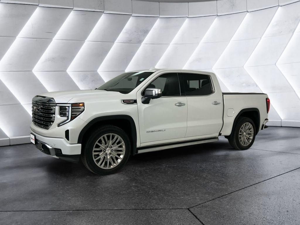 Used 2023 GMC Sierra 1500 Denali w/ Denali Reserve Package AWD/4WD image 3