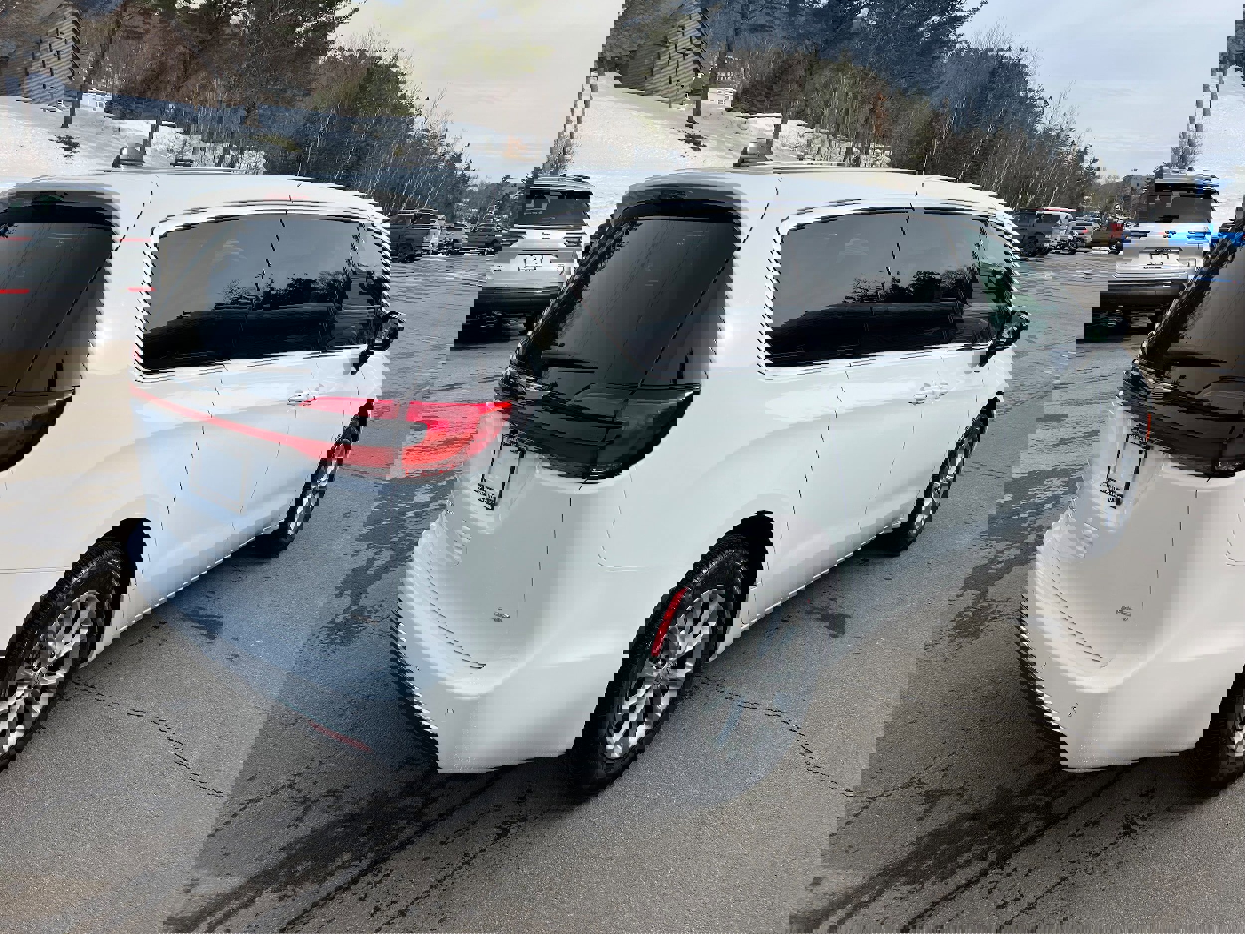 New 2026 Chrysler Pacifica Select image 5