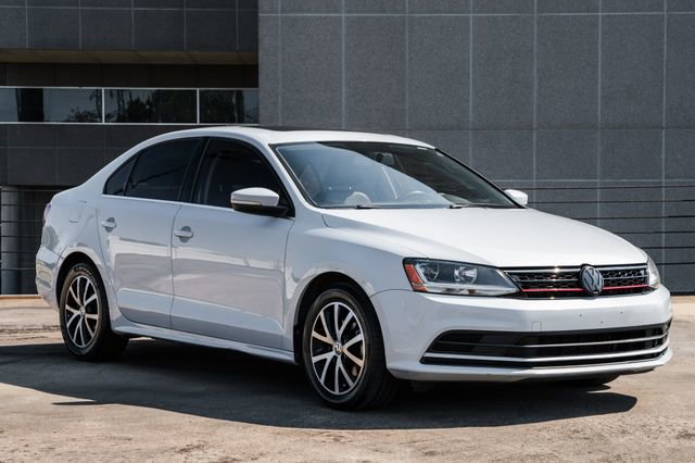 Used 2017 Volkswagen Jetta SE image 7