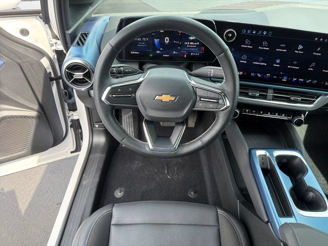 Certified 2024 Chevrolet Equinox EV LT FWD image 13