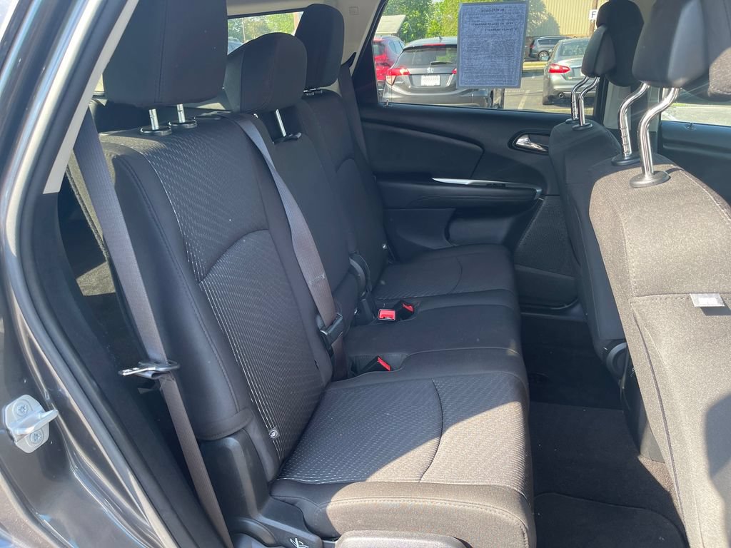 Used 2017 Dodge Journey SE FWD image 30