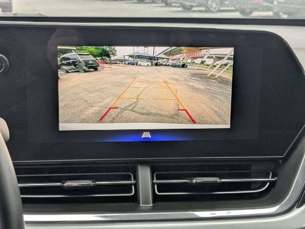 Used 2025 Chevrolet Trax LT w/ LT Convenience Package FWD image 19