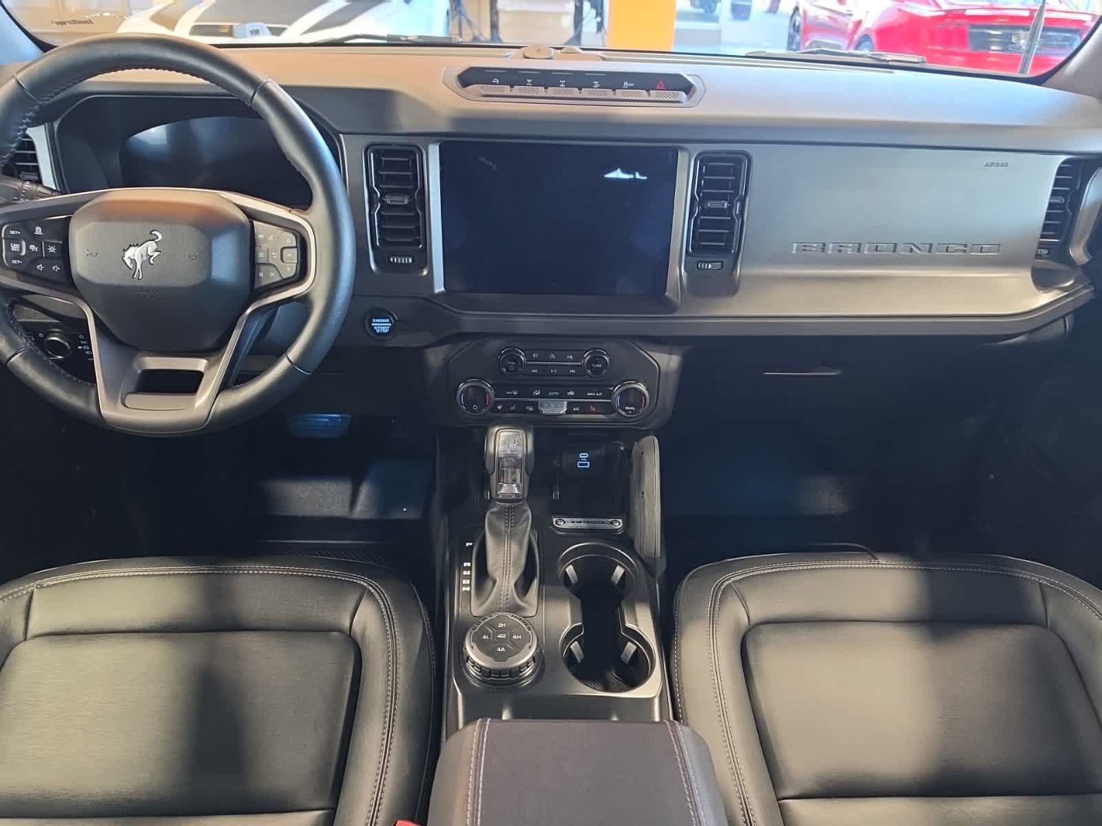 Used 2025 Ford Bronco Badlands AWD/4WD image 36