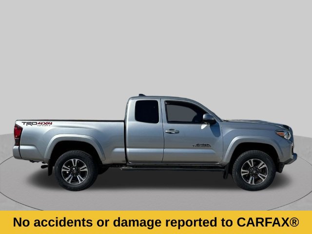 Used 2019 Toyota Tacoma TRD Sport w/ Technology Package AWD/4WD image 2