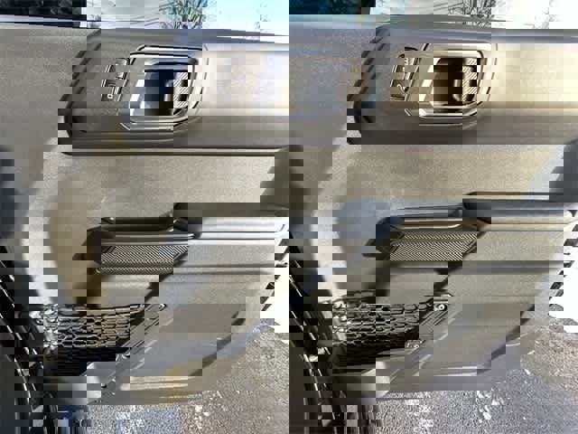 Used 2025 Ford Bronco Outer Banks image 23