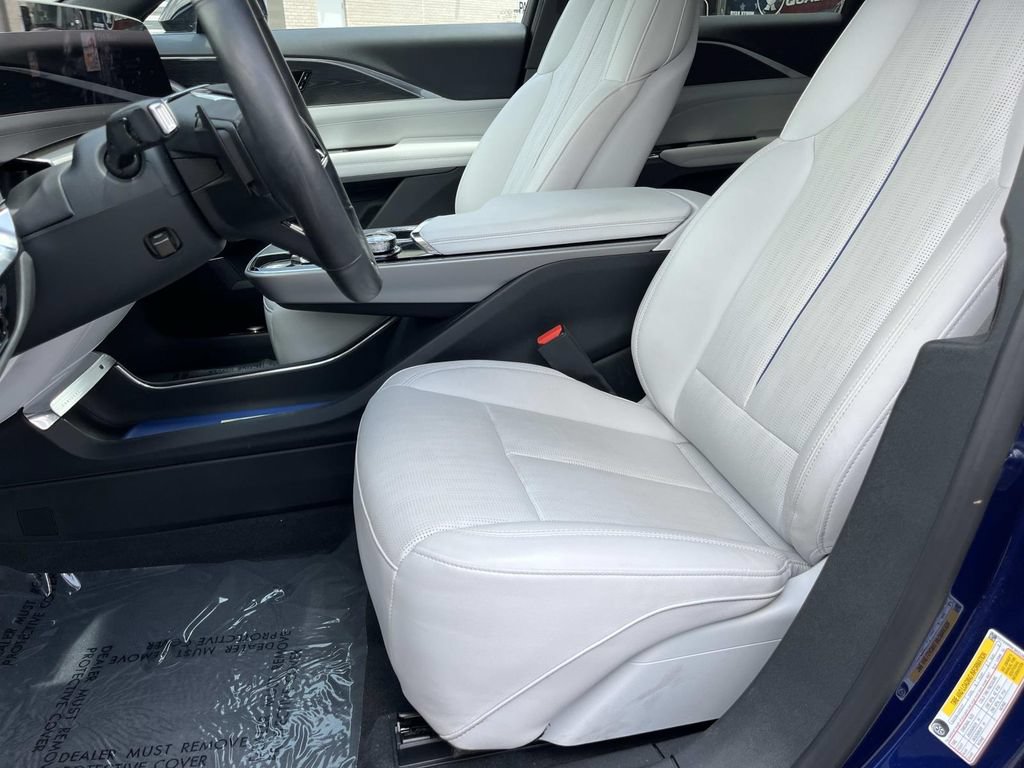 Certified 2024 Cadillac Lyriq Luxury RWD image 23