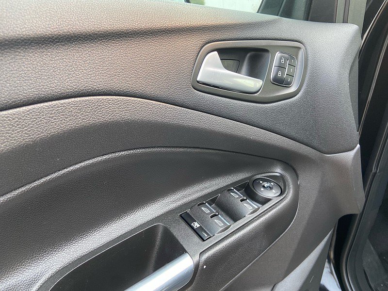 Used 2016 Ford Escape Titanium AWD/4WD image 10