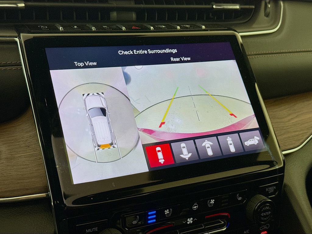 Used 2023 Jeep Grand Cherokee L Summit w/ Luxury Tech Group V image 15