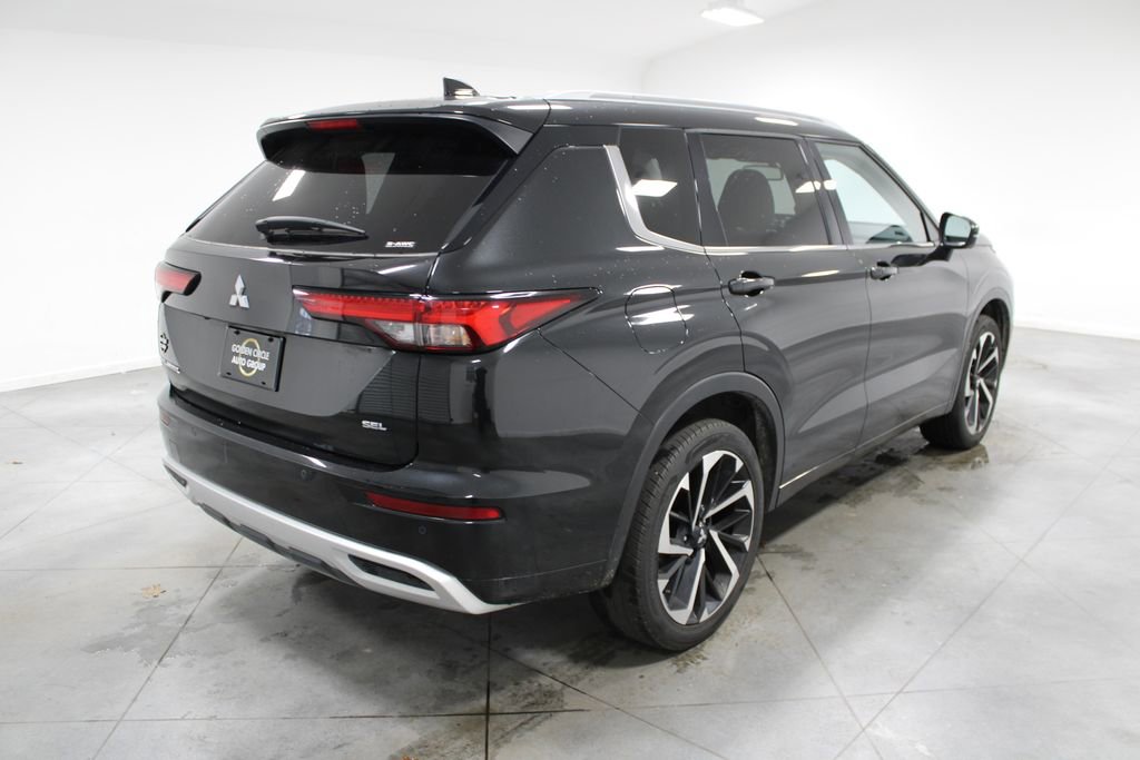 Used 2024 Mitsubishi Outlander SEL image 9