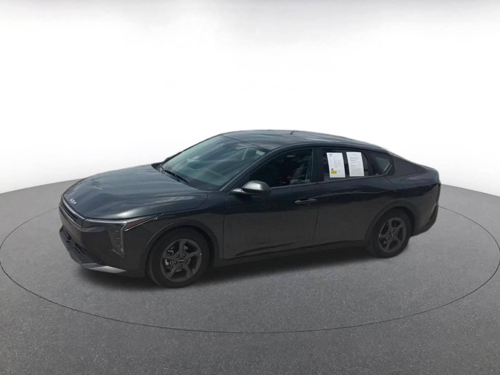 Used 2025 Kia K4 FWD image 8
