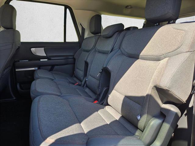 New 2025 Ford Expedition Max Active image 16