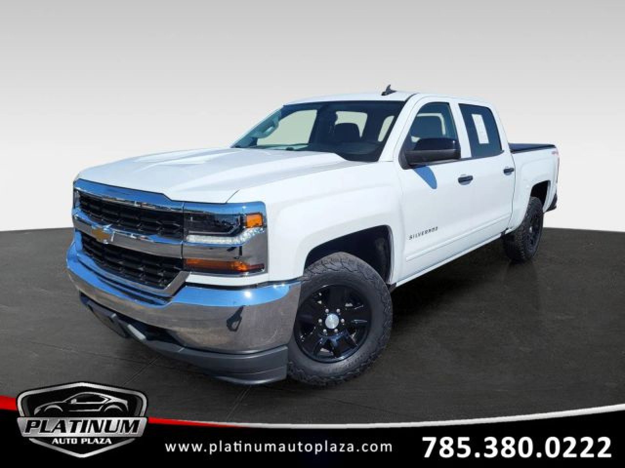 Used 2018 Chevrolet Silverado 1500 LT w/ Trailering Package image 1