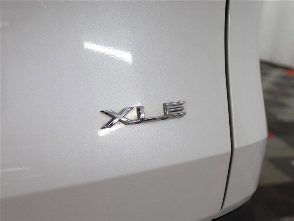 Used 2024 Toyota Grand Highlander XLE image 9