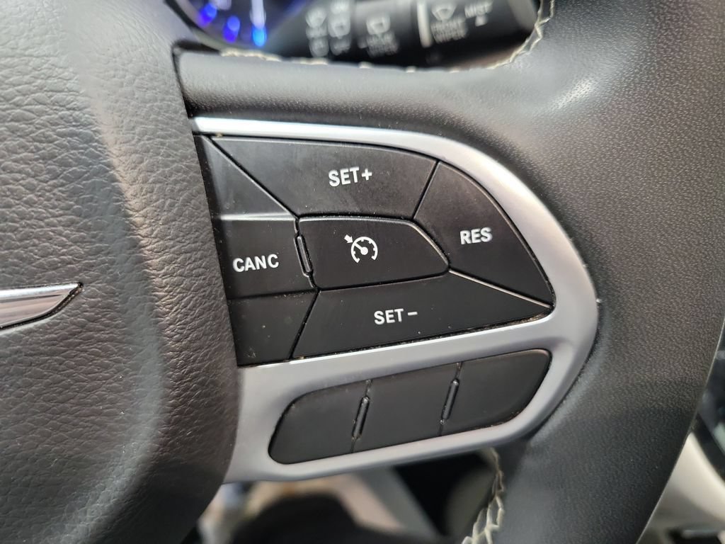 Used 2023 Chrysler Voyager LX FWD image 40