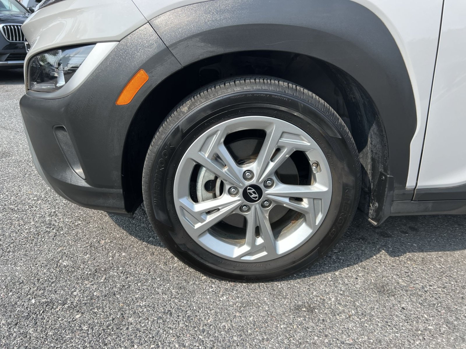 Used 2023 Hyundai Kona SEL AWD/4WD image 12