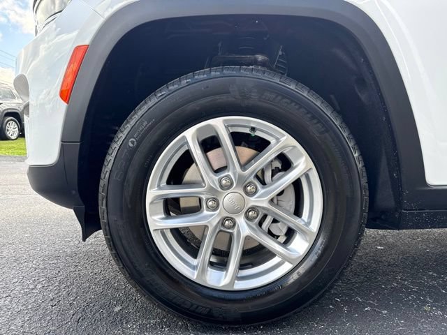 New 2026 Jeep Grand Cherokee Laredo X AWD/4WD image 5