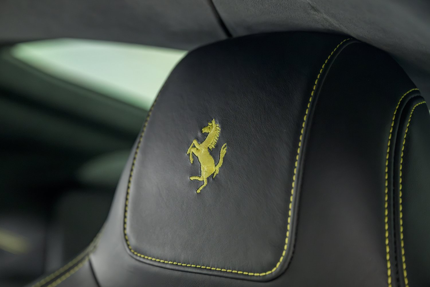 Used 2016 Ferrari F12 Berlinetta RWD image 22
