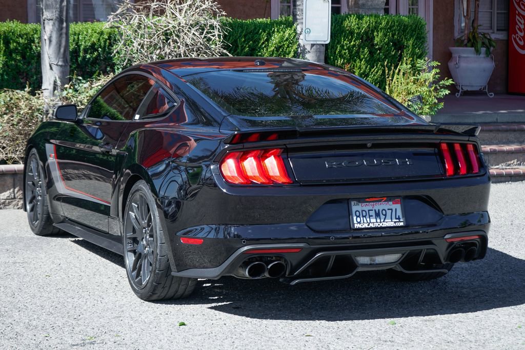 Used 2019 Ford Mustang GT Premium w/ GT Performance Package RWD image 23