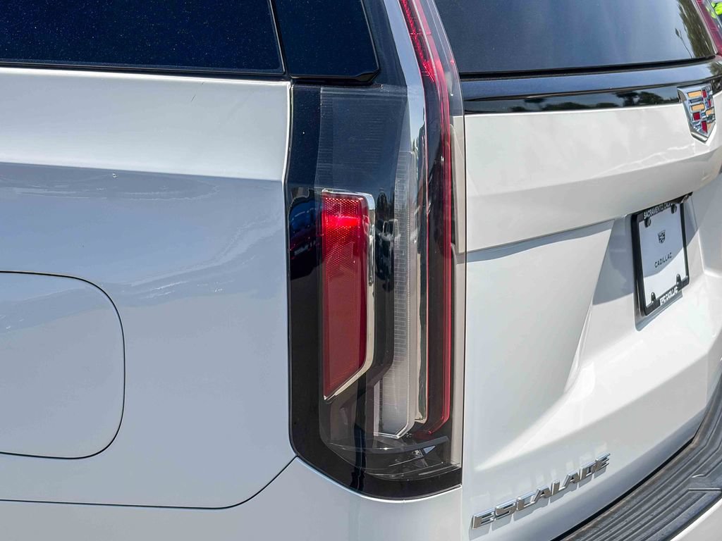 Certified 2022 Cadillac Escalade Sport AWD/4WD image 8