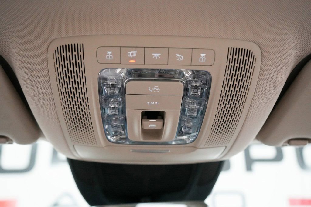 Used 2021 Mercedes-Benz GLS 580 4MATIC image 24