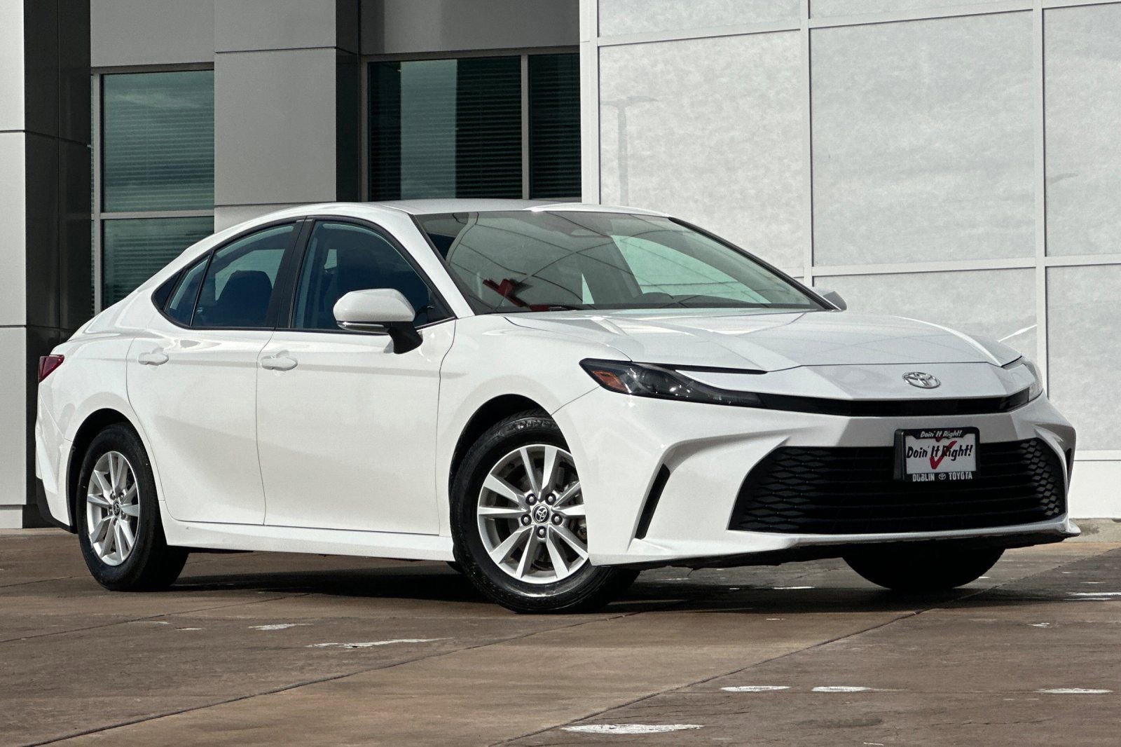 Certified 2025 Toyota Camry LE video 2