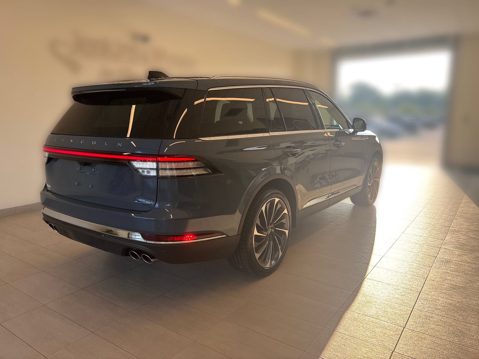 Certified 2025 Lincoln Aviator Reserve AWD/4WD video 2