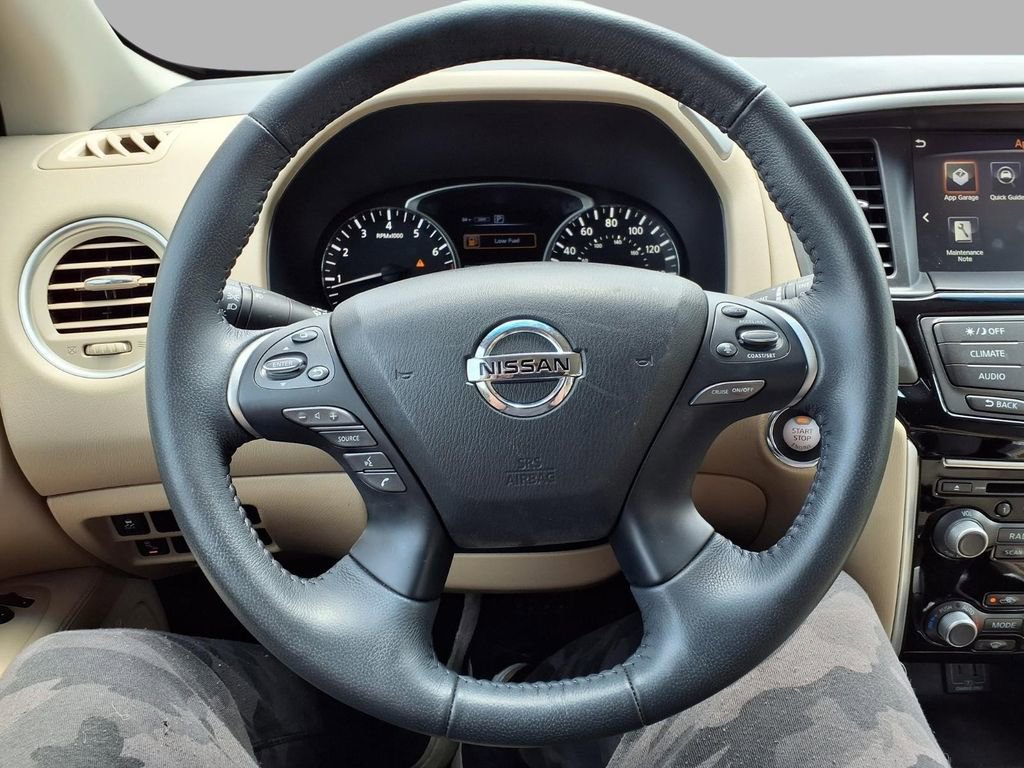 Used 2020 Nissan Pathfinder SV AWD/4WD image 16