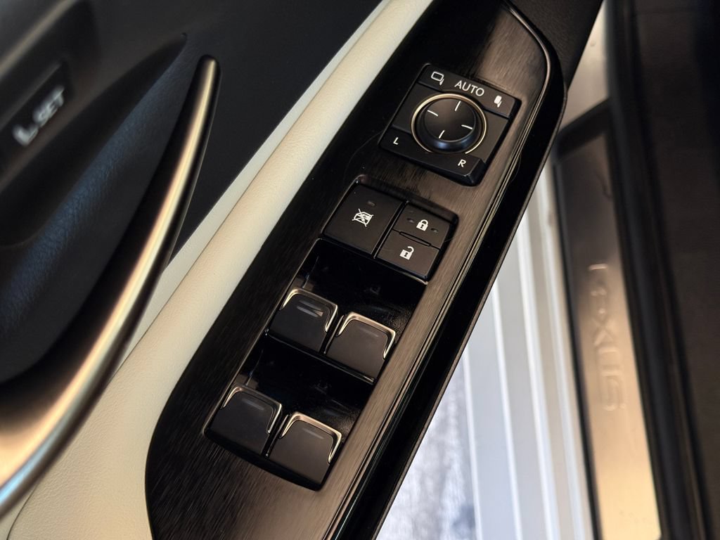 Certified 2023 Lexus ES 300h w/ Premium Package FWD image 28