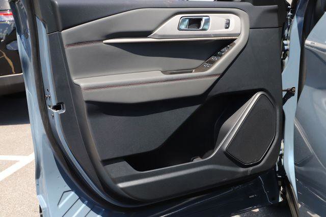New 2026 Ford Explorer Active AWD/4WD image 15