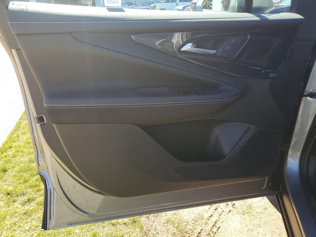 Used 2026 Chevrolet Blazer EV LT w/ Midnight/Sport Edition image 18