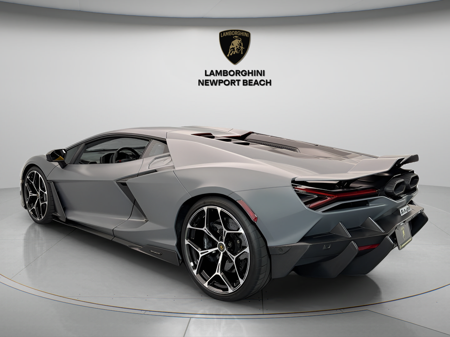 Used 2025 Lamborghini Revuelto AWD/4WD image 4