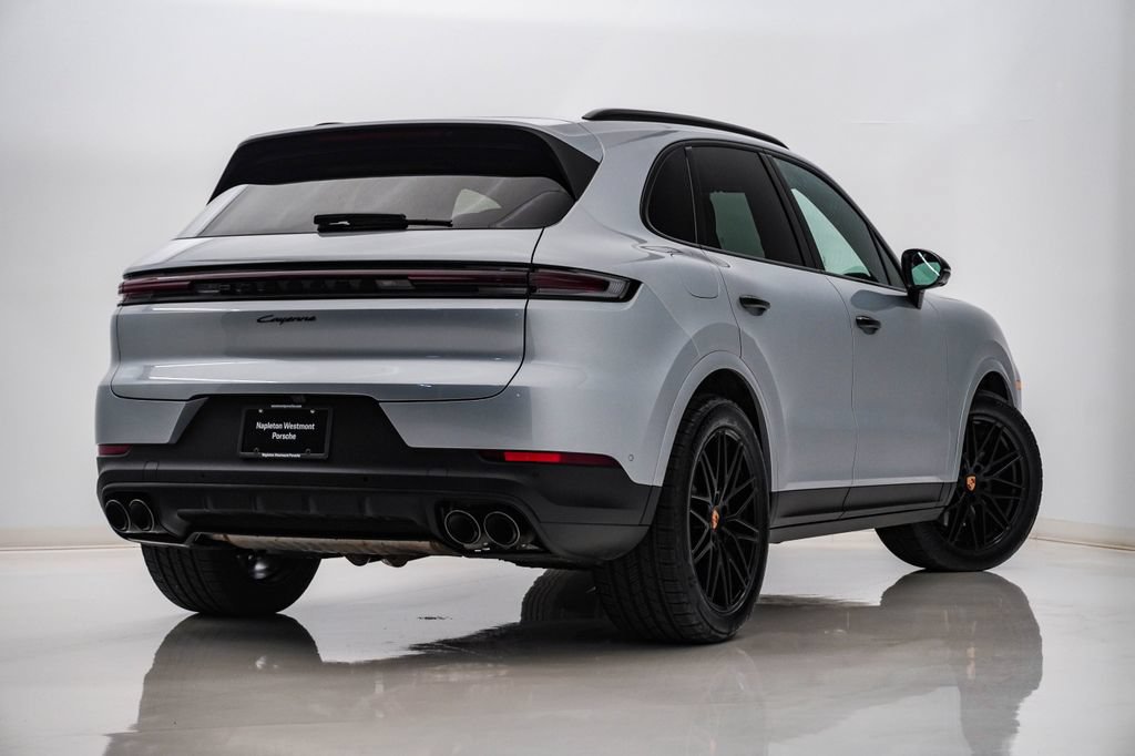 Certified 2026 Porsche Cayenne AWD/4WD image 11