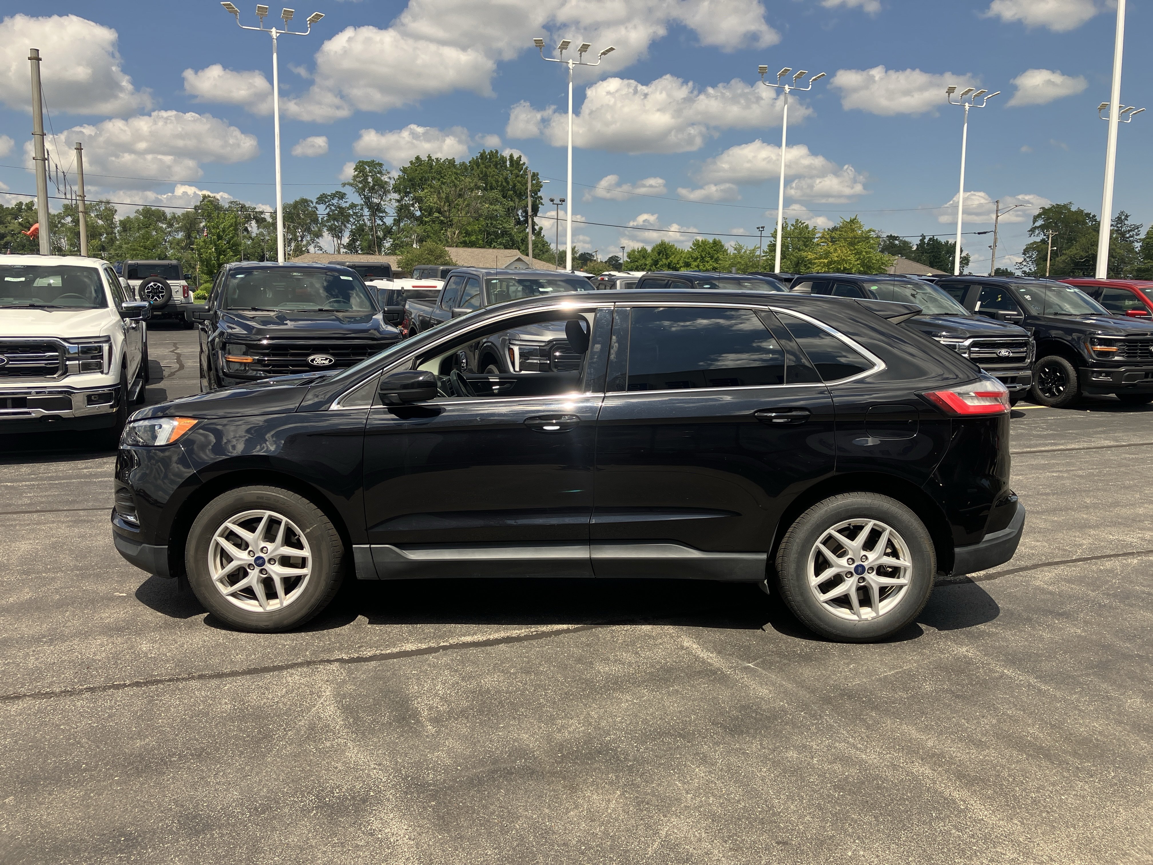 Certified 2022 Ford Edge SEL AWD/4WD image 4
