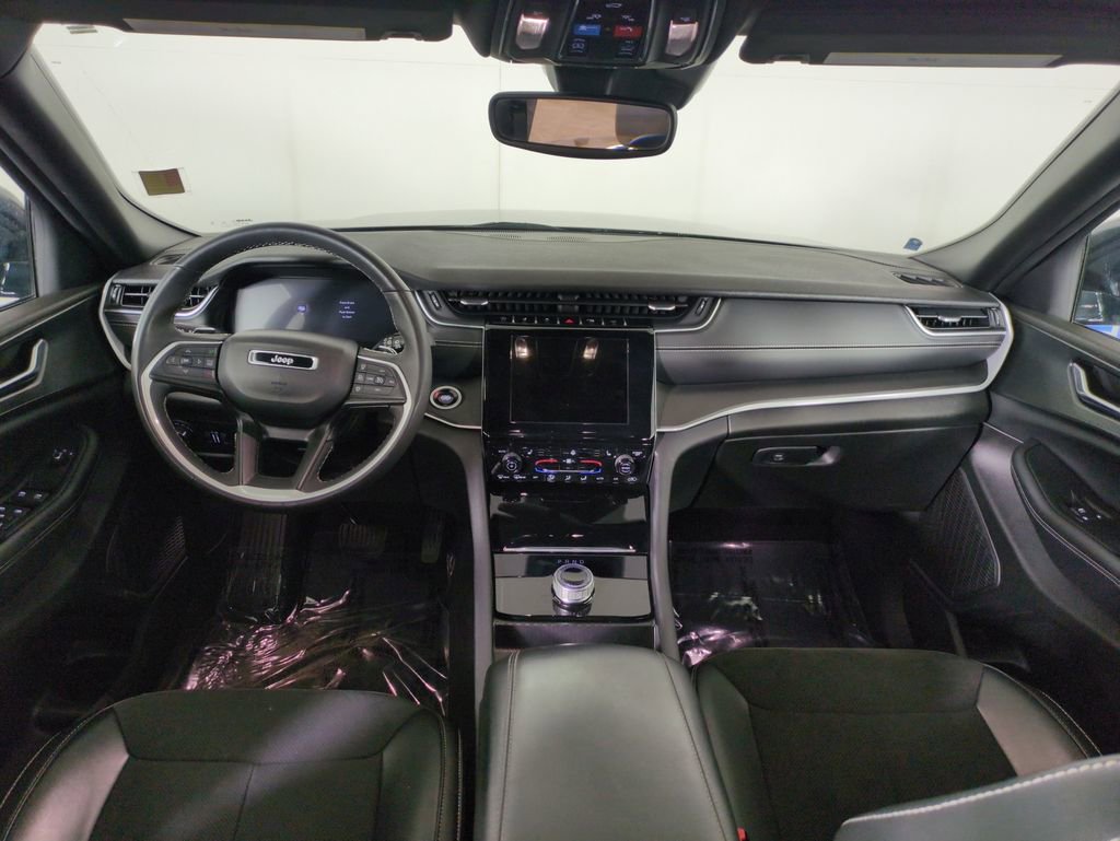 Used 2024 Jeep Grand Cherokee L Altitude image 15