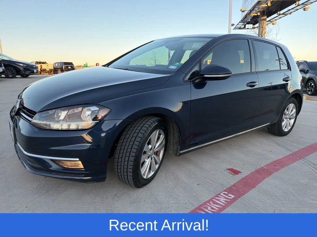 Used 2018 Volkswagen Golf SE image 1