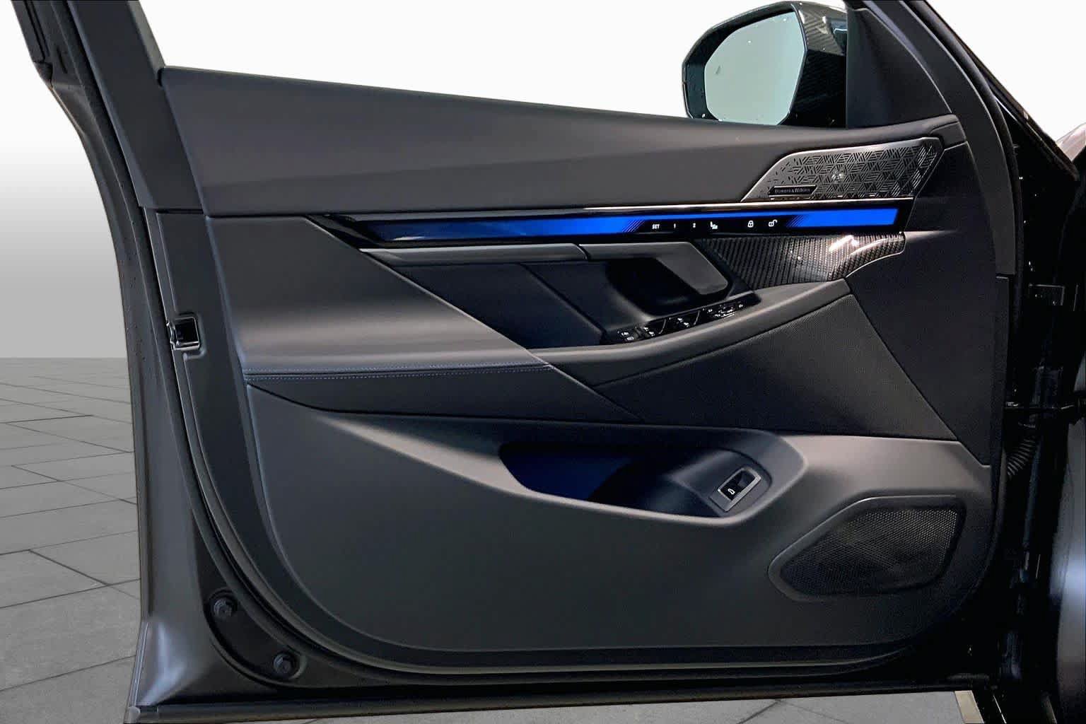 New 2027 BMW i5 M60 w/ Executive Package AWD/4WD image 10