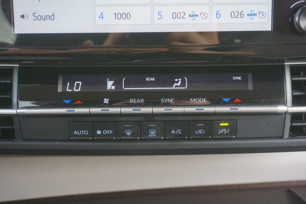 Certified 2021 Toyota Sienna LE FWD image 11