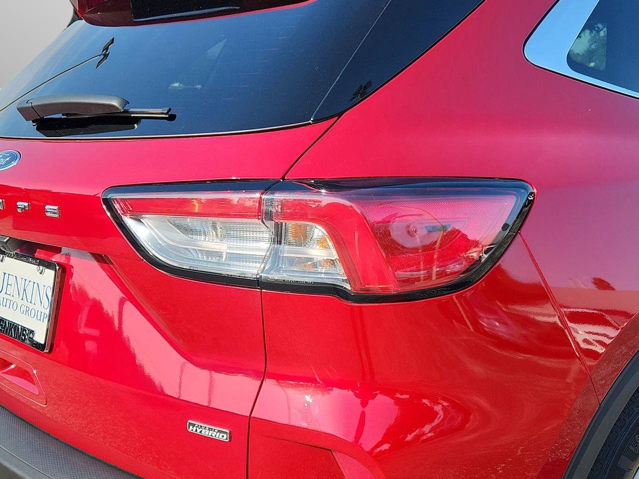 Used 2022 Ford Escape Titanium w/ Titanium Premium Package image 33