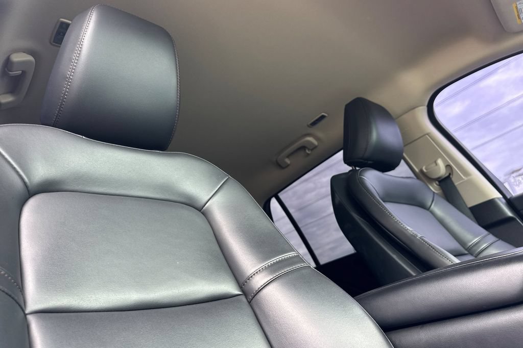 Used 2021 Lincoln Aviator 2WD w/ Elements Package image 21