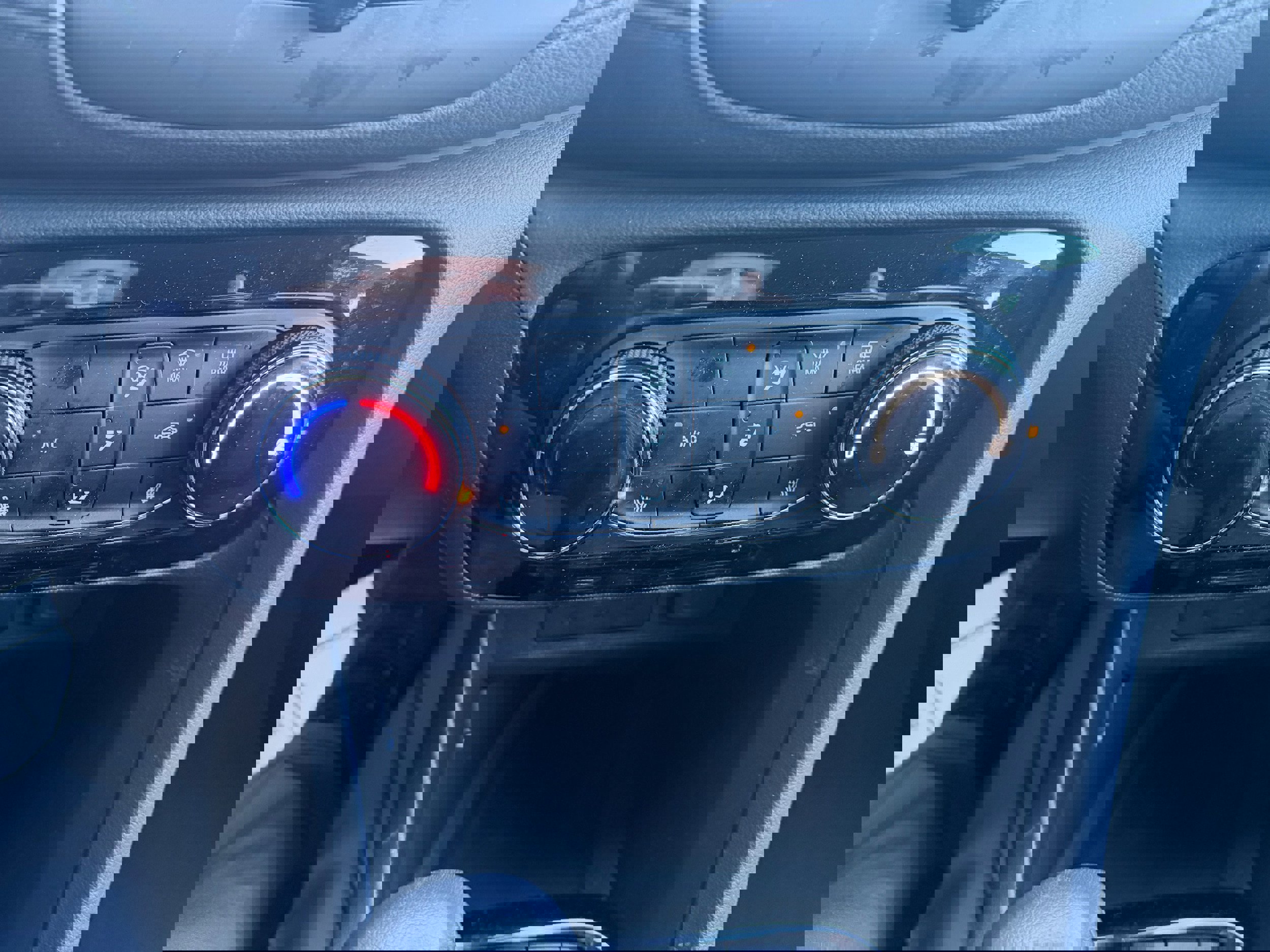 Used 2022 Buick Encore GX Preferred w/ Cold Weather Comfort Package image 16