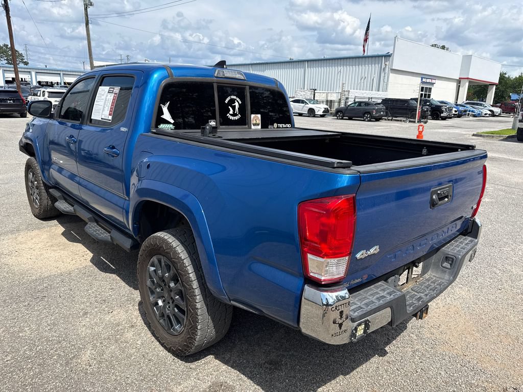 Used 2017 Toyota Tacoma SR5 AWD/4WD image 6