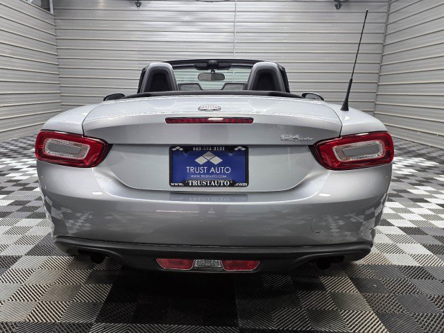 Used 2017 FIAT 124 Spider Classica RWD image 7