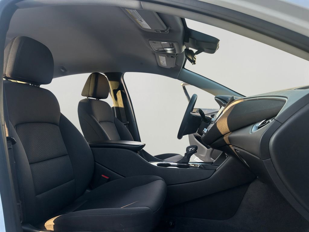 Used 2024 Chevrolet Malibu LT image 24