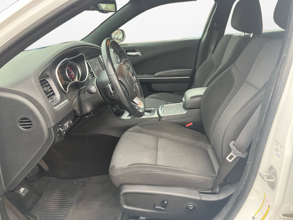 Used 2018 Dodge Charger R/T image 11