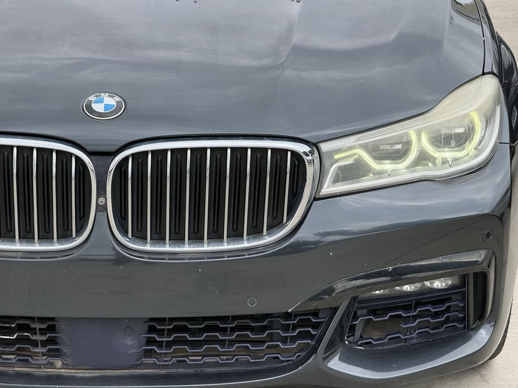 Used 2016 BMW 750i RWD image 8