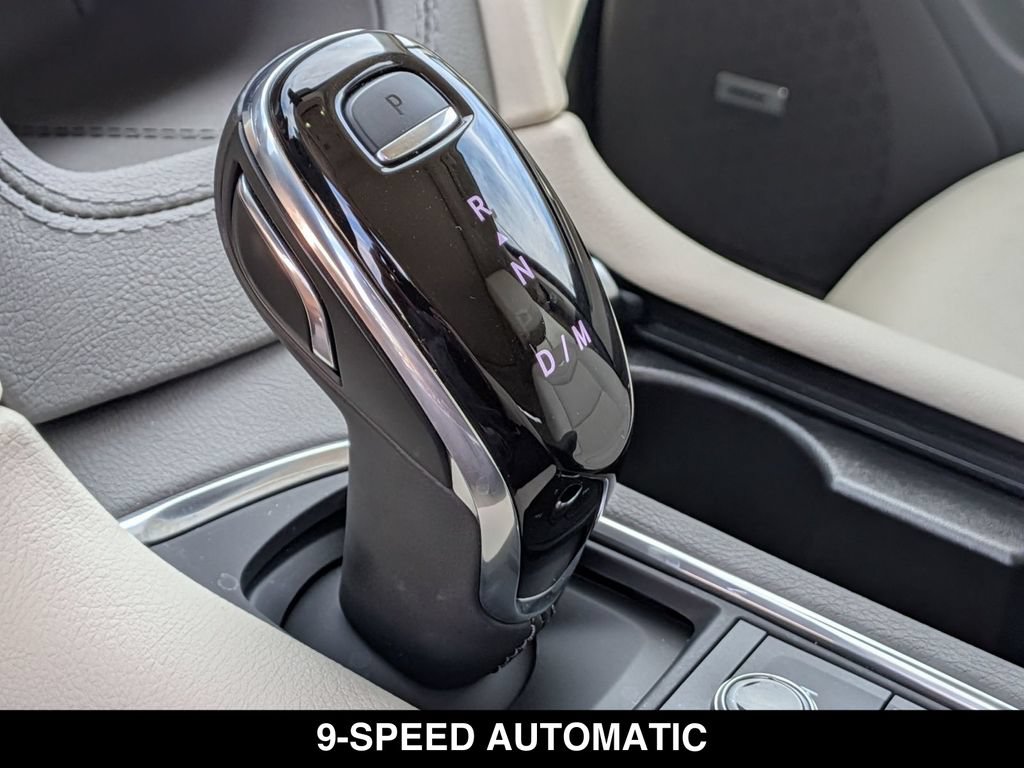 Used 2024 Cadillac XT5 Premium Luxury w/ LPO, Floor Liner Package AWD/4WD image 8