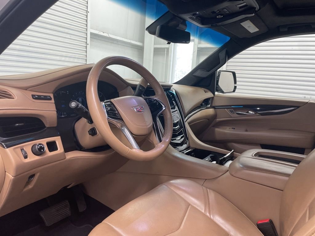 Used 2019 Cadillac Escalade ESV Platinum image 11