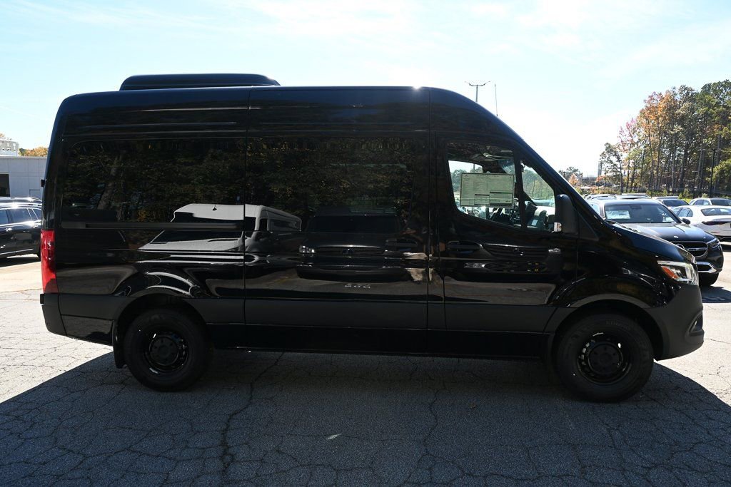 Used 2025 Mercedes-Benz Sprinter 2500 image 21