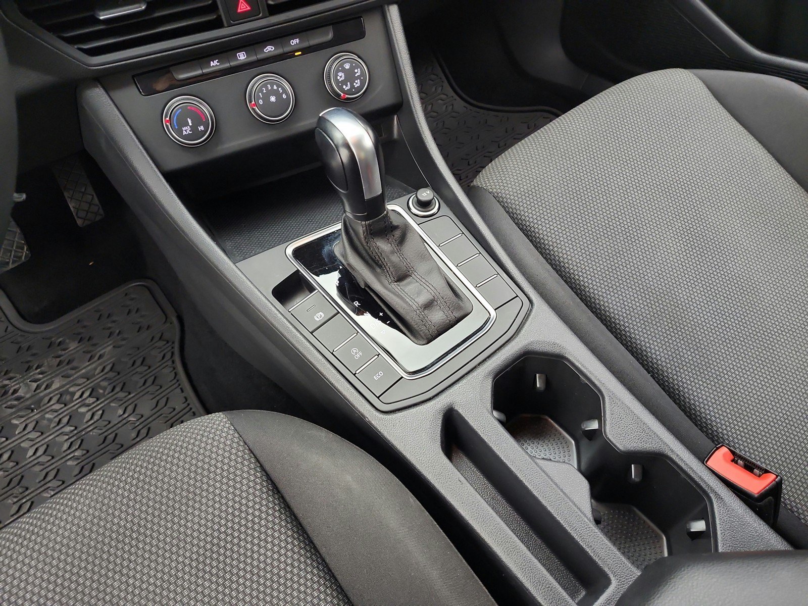 Used 2021 Volkswagen Jetta S w/ Driver Assistance Package FWD image 11