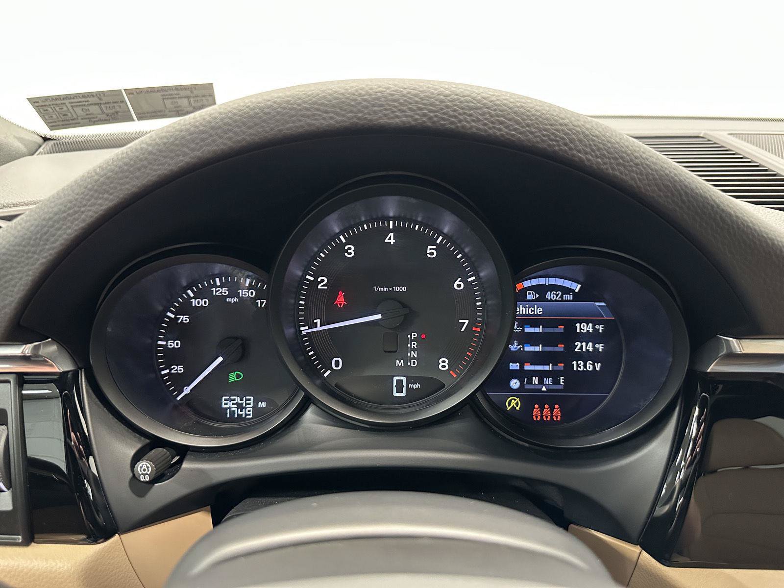 Used 2026 Porsche Macan AWD/4WD image 24